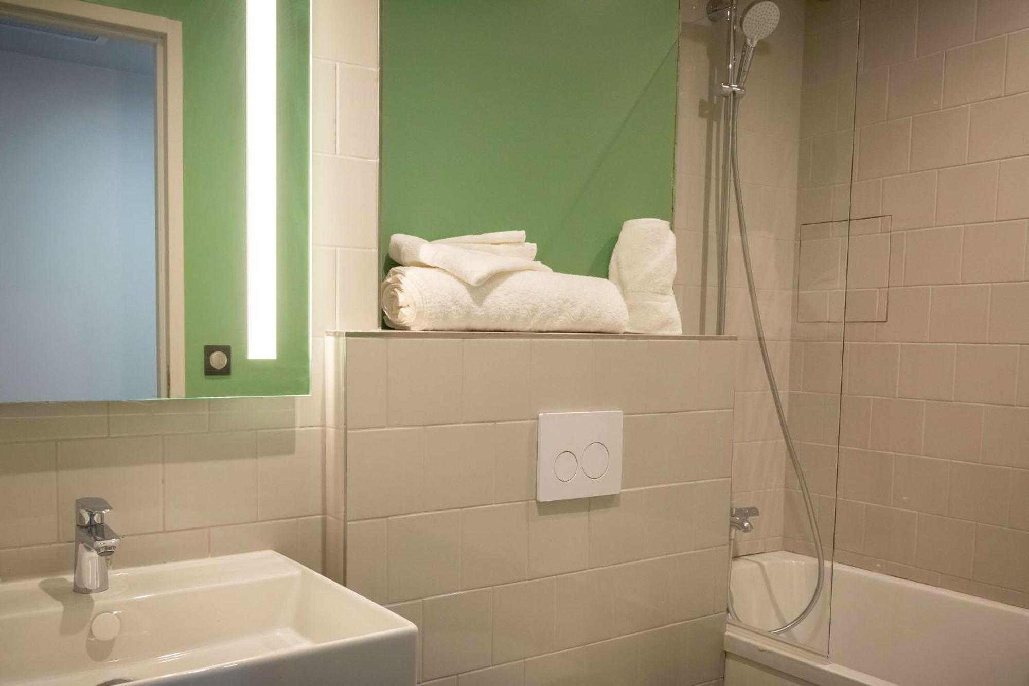 Best Western 11Bauer Paris Saint-Ouen Dış mekan fotoğraf